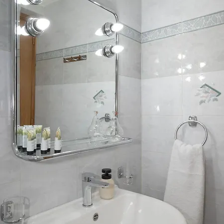 Maio Seaview & Sunset In Rhodes Appartement Kremastí